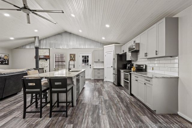 169 Cardinal, Colbert, OK 74733