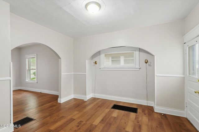 870 Toronto Avenue, Toledo, OH 43609