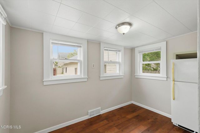 870 Toronto Avenue, Toledo, OH 43609