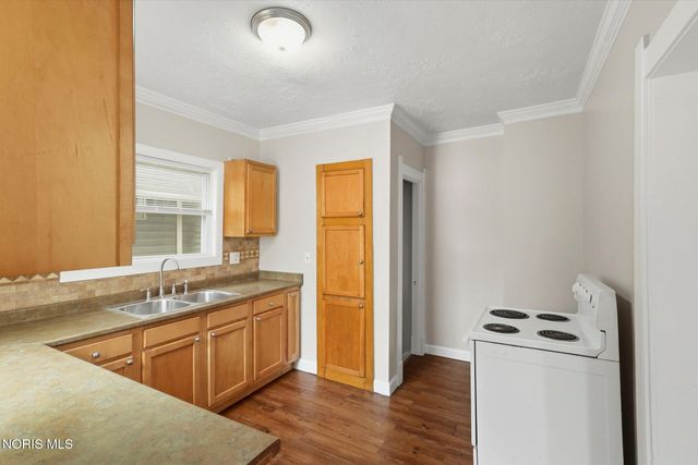 870 Toronto Avenue, Toledo, OH 43609