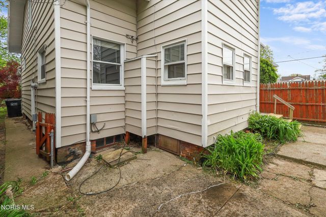 870 Toronto Avenue, Toledo, OH 43609