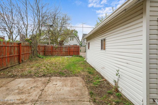870 Toronto Avenue, Toledo, OH 43609