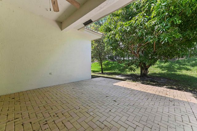 2464 Sailfish Cove Drive, West Palm Beach, FL 33411