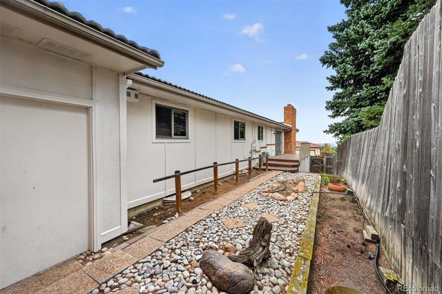 632 S Gardenia Street, Lakewood, CO 80228