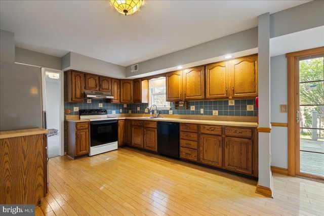 204 POPLAR RD, Chalfont, PA 18914