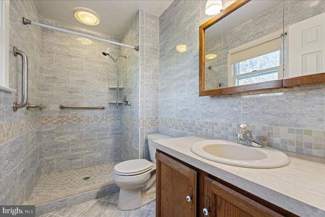 204 POPLAR RD, Chalfont, PA 18914