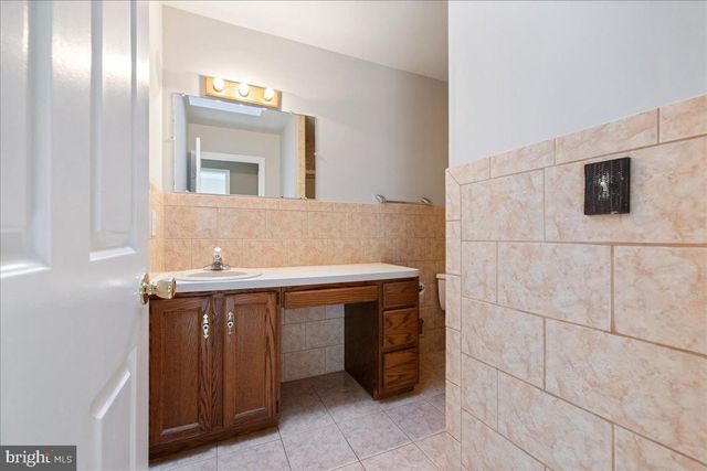 204 POPLAR RD, Chalfont, PA 18914