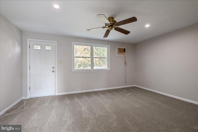 204 POPLAR RD, Chalfont, PA 18914