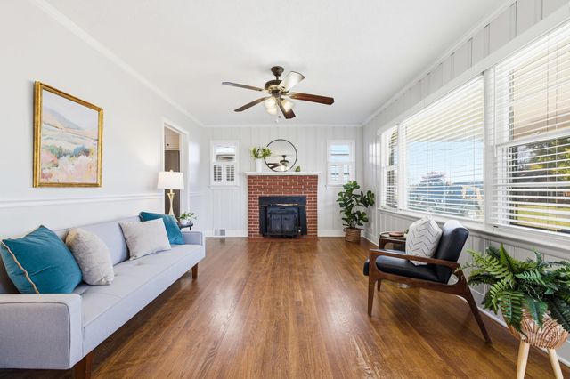 2418 MT VERNON ST, Waynesboro, VA 22980