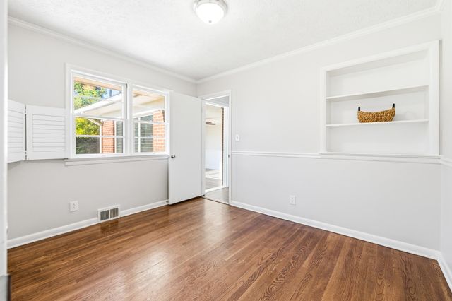 2418 MT VERNON ST, Waynesboro, VA 22980