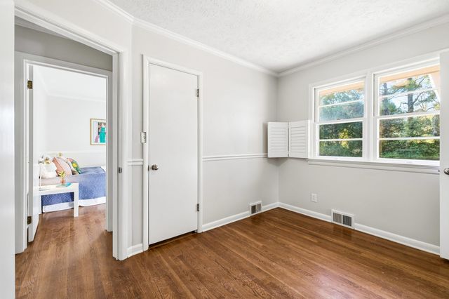 2418 MT VERNON ST, Waynesboro, VA 22980