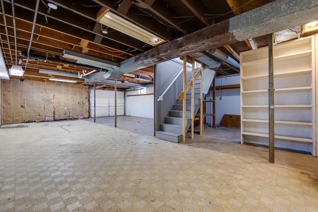 2418 MT VERNON ST, Waynesboro, VA 22980