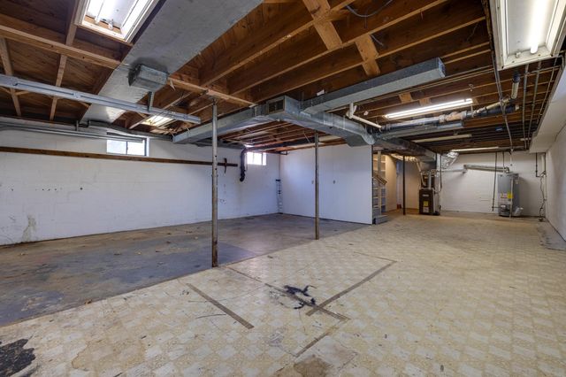 2418 MT VERNON ST, Waynesboro, VA 22980