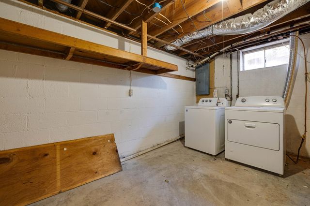 2418 MT VERNON ST, Waynesboro, VA 22980