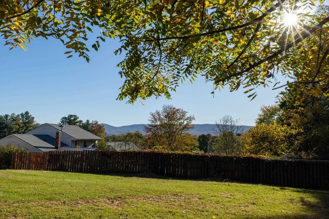 2418 MT VERNON ST, Waynesboro, VA 22980