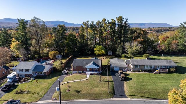 2418 MT VERNON ST, Waynesboro, VA 22980