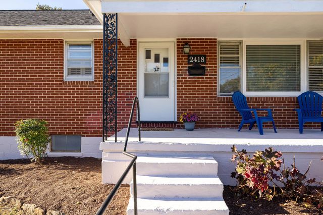 2418 MT VERNON ST, Waynesboro, VA 22980