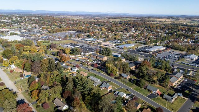 2418 MT VERNON ST, Waynesboro, VA 22980