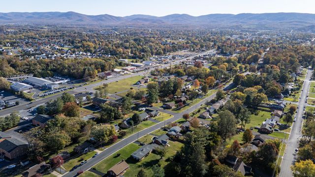 2418 MT VERNON ST, Waynesboro, VA 22980