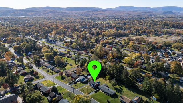 2418 MT VERNON ST, Waynesboro, VA 22980