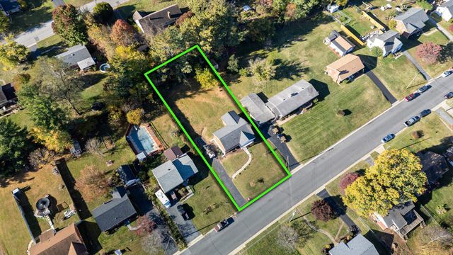 2418 MT VERNON ST, Waynesboro, VA 22980