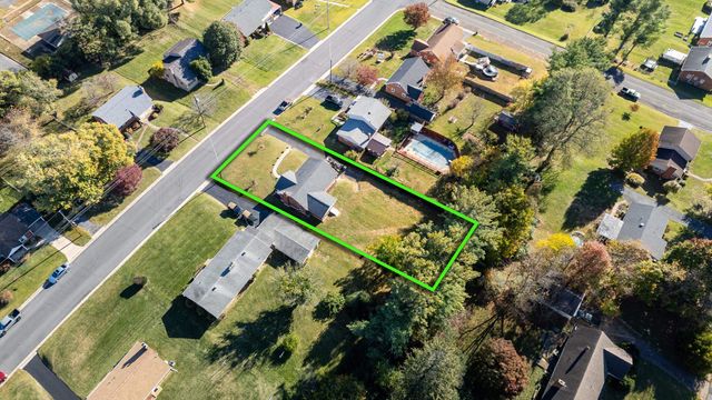 2418 MT VERNON ST, Waynesboro, VA 22980