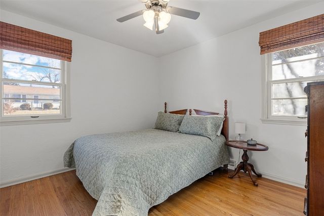 110 27th Ave Drive SW, Cedar Rapids, IA 52404