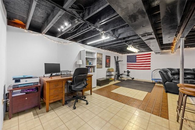 110 27th Ave Drive SW, Cedar Rapids, IA 52404