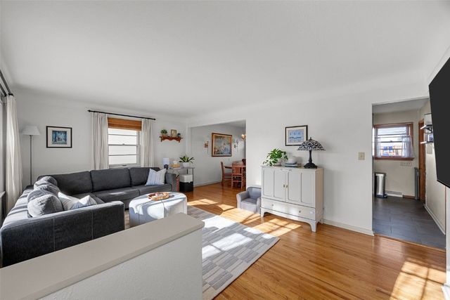 110 27th Ave Drive SW, Cedar Rapids, IA 52404