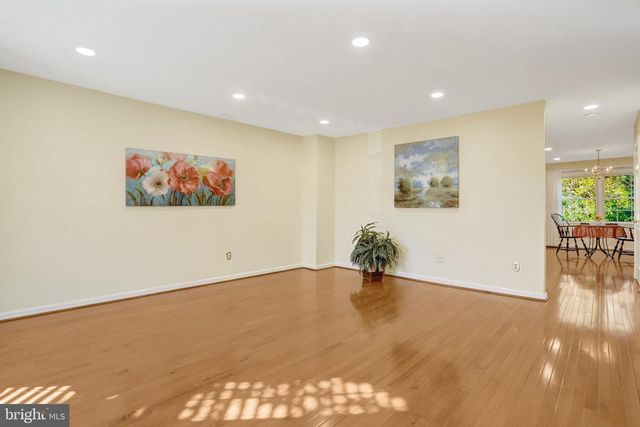 6122 OLD BRENTFORD CT, Alexandria, VA 22310