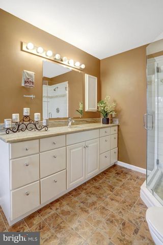 6122 OLD BRENTFORD CT, Alexandria, VA 22310