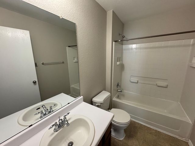 6733 Plains Crest DR, Del Valle, TX 78617