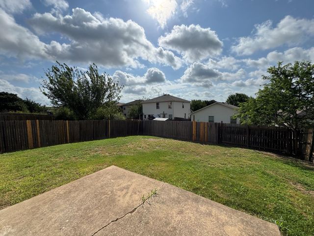 6733 Plains Crest DR, Del Valle, TX 78617
