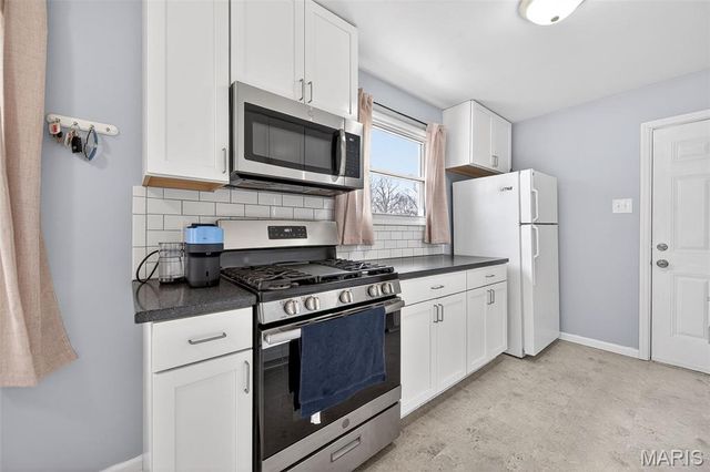 12157 Belaire Place, Maryland Heights, MO 63043