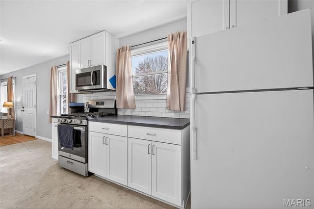 12157 Belaire Place, Maryland Heights, MO 63043