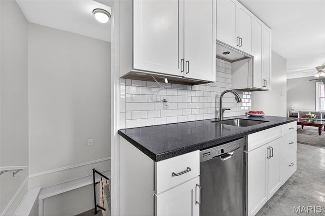 12157 Belaire Place, Maryland Heights, MO 63043