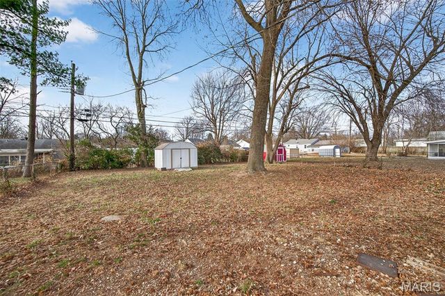 12157 Belaire Place, Maryland Heights, MO 63043