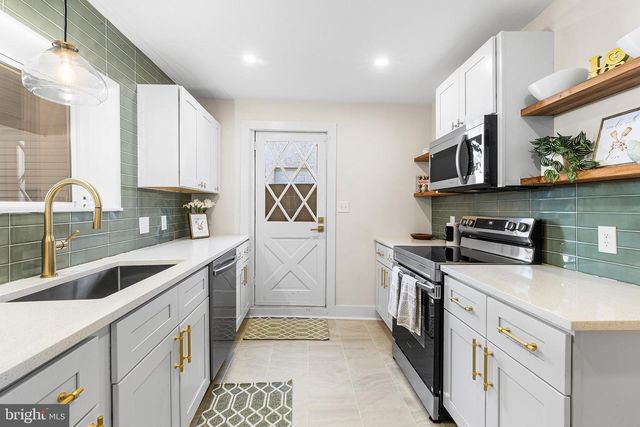 2542 JASPER ST, Philadelphia, PA 19125