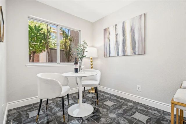 317 Somerset Court, Azusa, CA 91702