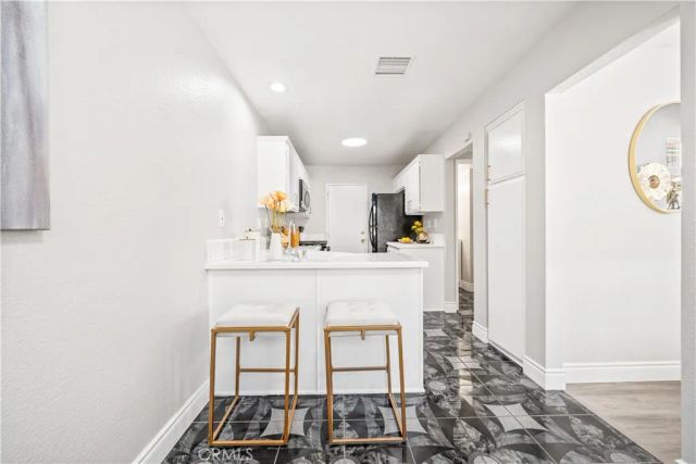317 Somerset Court, Azusa, CA 91702