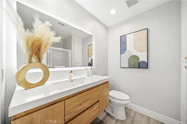 317 Somerset Court, Azusa, CA 91702