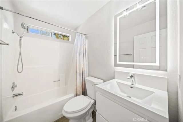 317 Somerset Court, Azusa, CA 91702