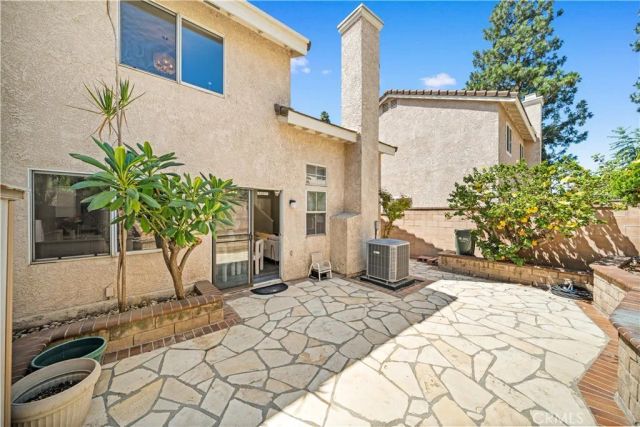317 Somerset Court, Azusa, CA 91702
