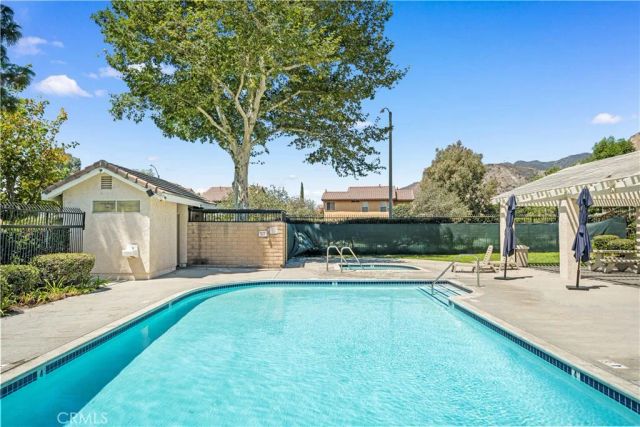 317 Somerset Court, Azusa, CA 91702