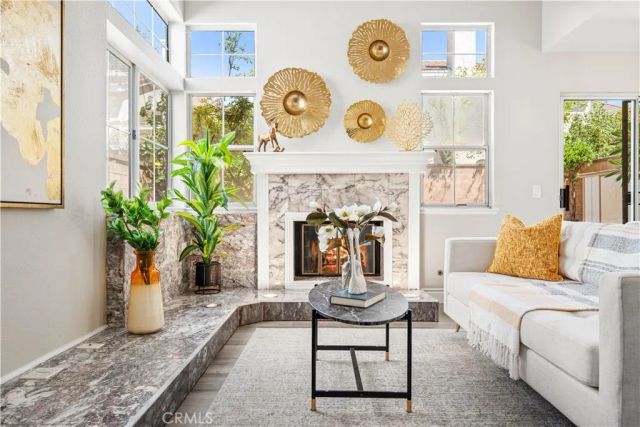317 Somerset Court, Azusa, CA 91702