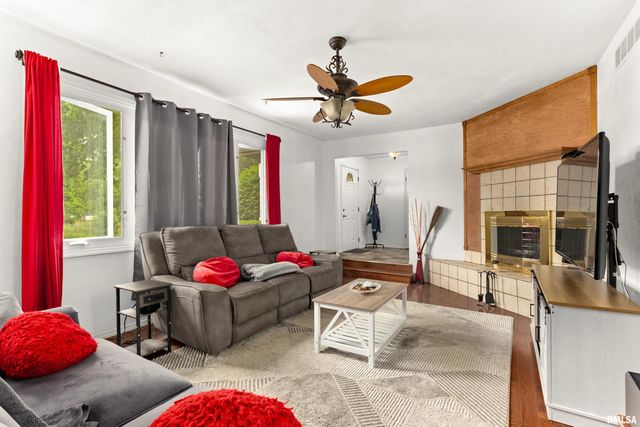 214 MATHENY Road, East Peoria, IL 61611