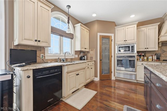 8550 Drummond Drive NW, Massillon, OH 44646