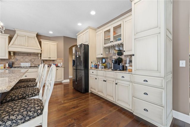 8550 Drummond Drive NW, Massillon, OH 44646