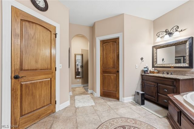 8550 Drummond Drive NW, Massillon, OH 44646