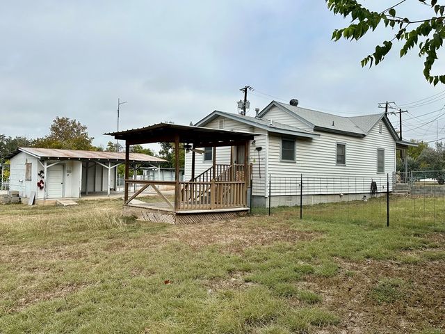 103 Jefferson St, Kerrville, TX 78028